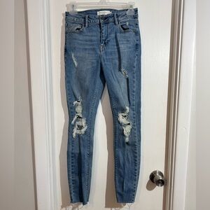 Hidden Distressed Blue Jeans size 26